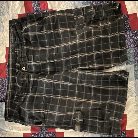 Wrangler Cargo Shorts - Picture 1 of 3